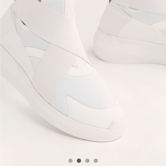 Like new Fessura sneaks size 6.5 no inside insert - Picture 3 of 4